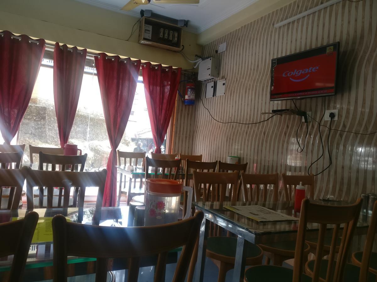 Galaxy Hotel & Restaurant Lansdowne Esterno foto